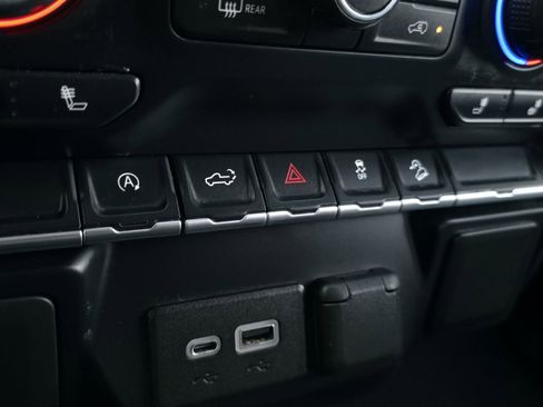 Used 2019 Chevrolet Silverado 1500 LT Trail Boss w/ Convenience Package image 21