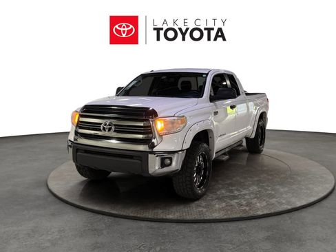 Used 2016 Toyota Tundra SR5 w/ SR5 Upgrade Package RWD image 1