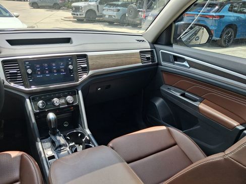 Used 2022 Volkswagen Atlas SE FWD image 11