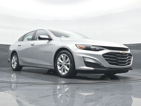 Used 2022 Chevrolet Malibu LT image 23