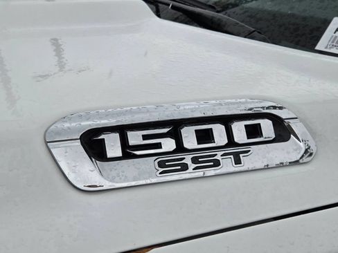 Used 2025 RAM 1500 Big Horn AWD/4WD image 11