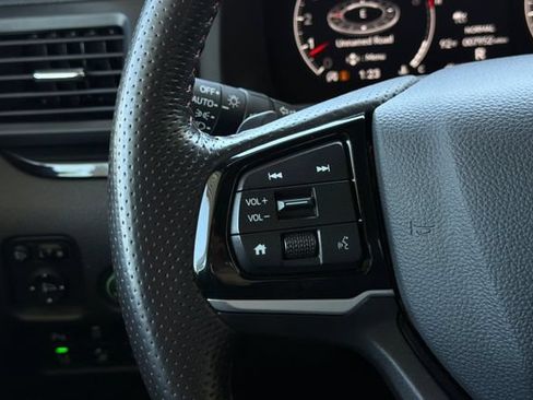 Used 2025 Honda Ridgeline Black Edition image 28