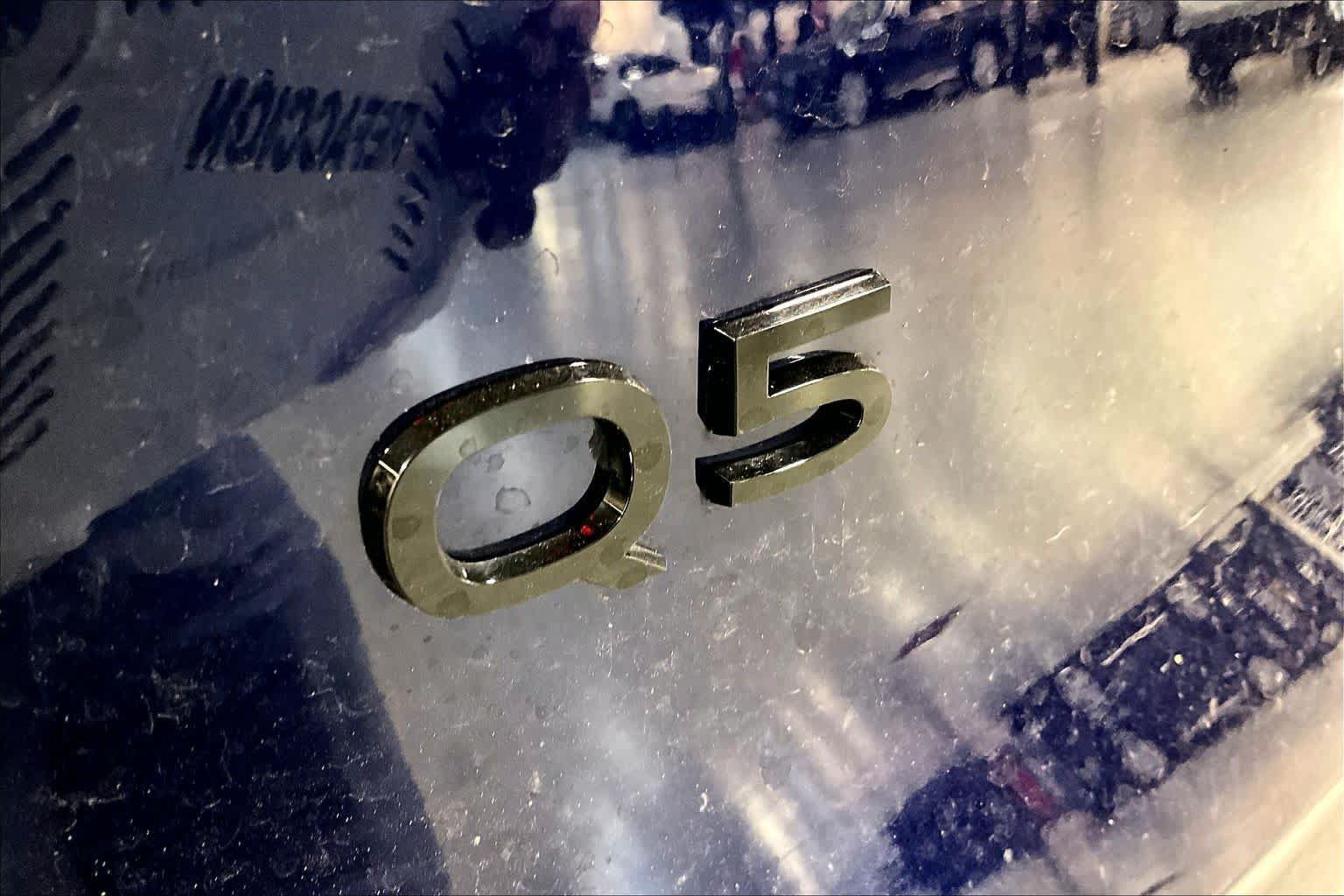 Used 2025 Audi Q5 Premium AWD/4WD image 33