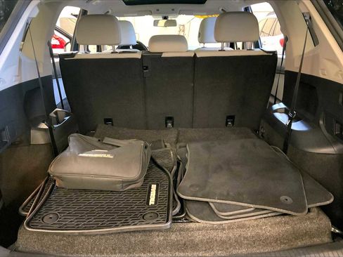 Used 2019 Volkswagen Tiguan SE w/ Panoramic Sunroof Package image 65