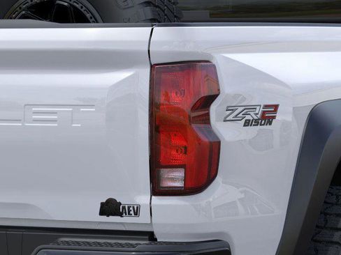 New 2026 Chevrolet Colorado ZR2 w/ ZR2 Bison Edition AWD/4WD image 11