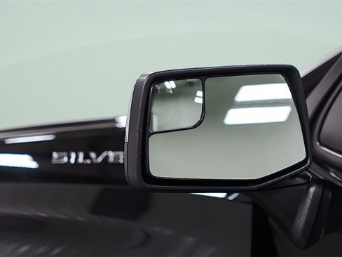 Used 2023 Chevrolet Silverado 1500 LT image 38