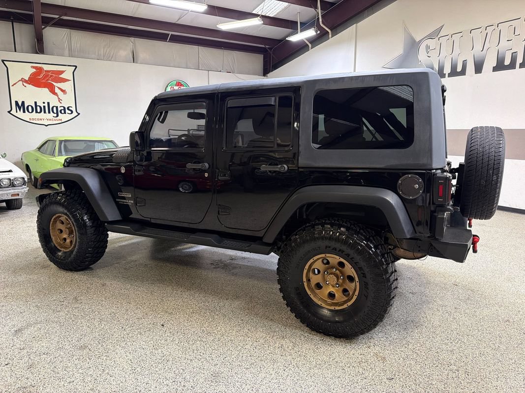 Used 2015 Jeep Wrangler Unlimited Sport w/ Quick Order Package 24S AWD/4WD image 4