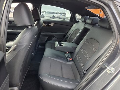 Used 2021 Kia Forte GT-Line image 10