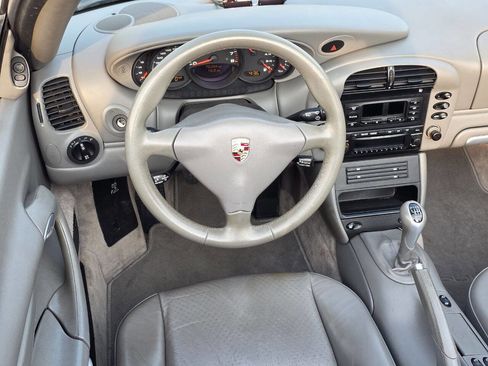 Used 2004 Porsche 911 Carrera image 7