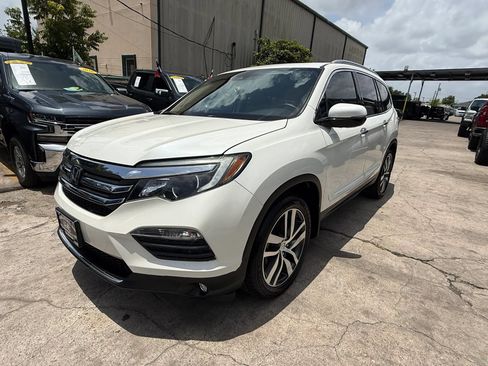 Used 2016 Honda Pilot Touring image 3