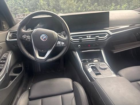 Used 2024 BMW 330i xDrive Sedan w/ Premium Package AWD/4WD image 16