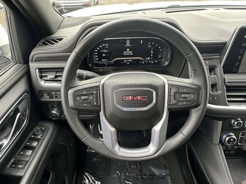 Certified 2024 GMC Yukon XL SLT w/ SLT Luxury Package image 16