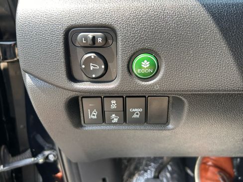 Used 2021 Honda Ridgeline Sport image 22