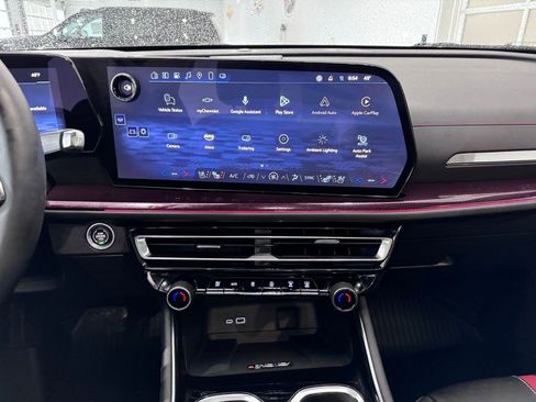 Certified 2025 Chevrolet Traverse RS w/ LPO, Floor Liner Package image 20