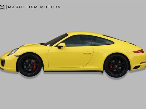 Used 2019 Porsche 911 Carrera 4S AWD/4WD image 2