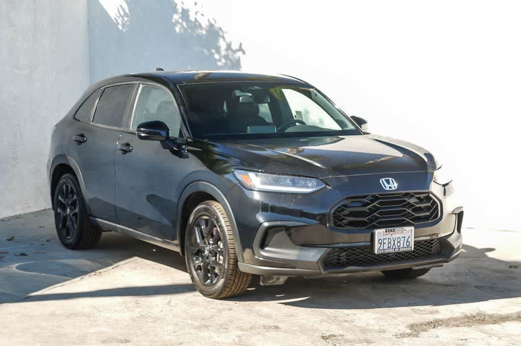 Used 2023 Honda HR-V Sport image 3
