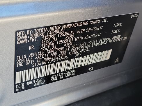 Used 2025 Toyota RAV4 XLE image 32