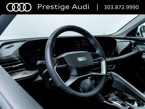Used 2025 Audi Q5 Premium Plus w/ Premium Plus AWD/4WD image 14