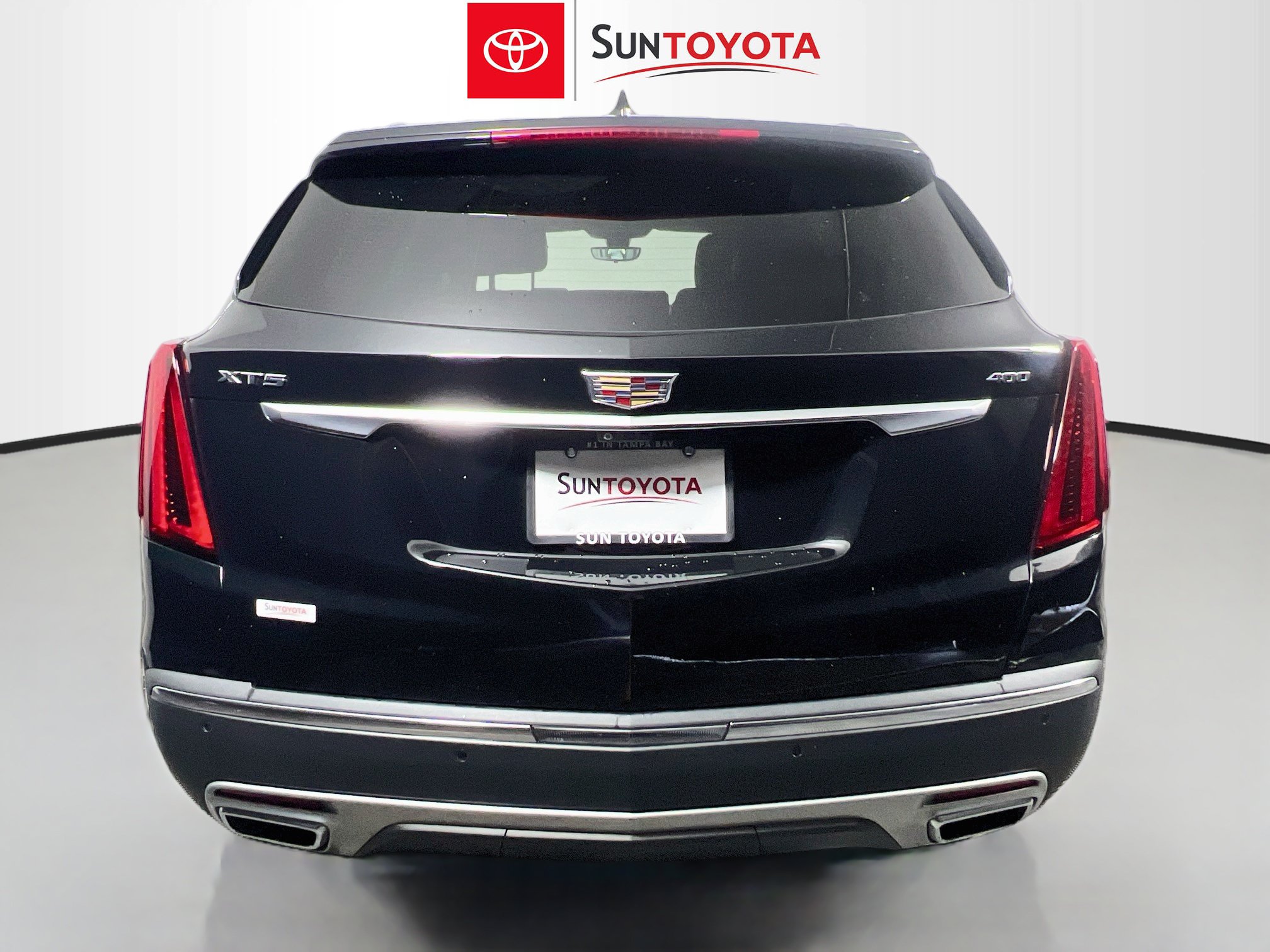 Used 2023 Cadillac XT5 Premium Luxury w/ Technology Package FWD image 5