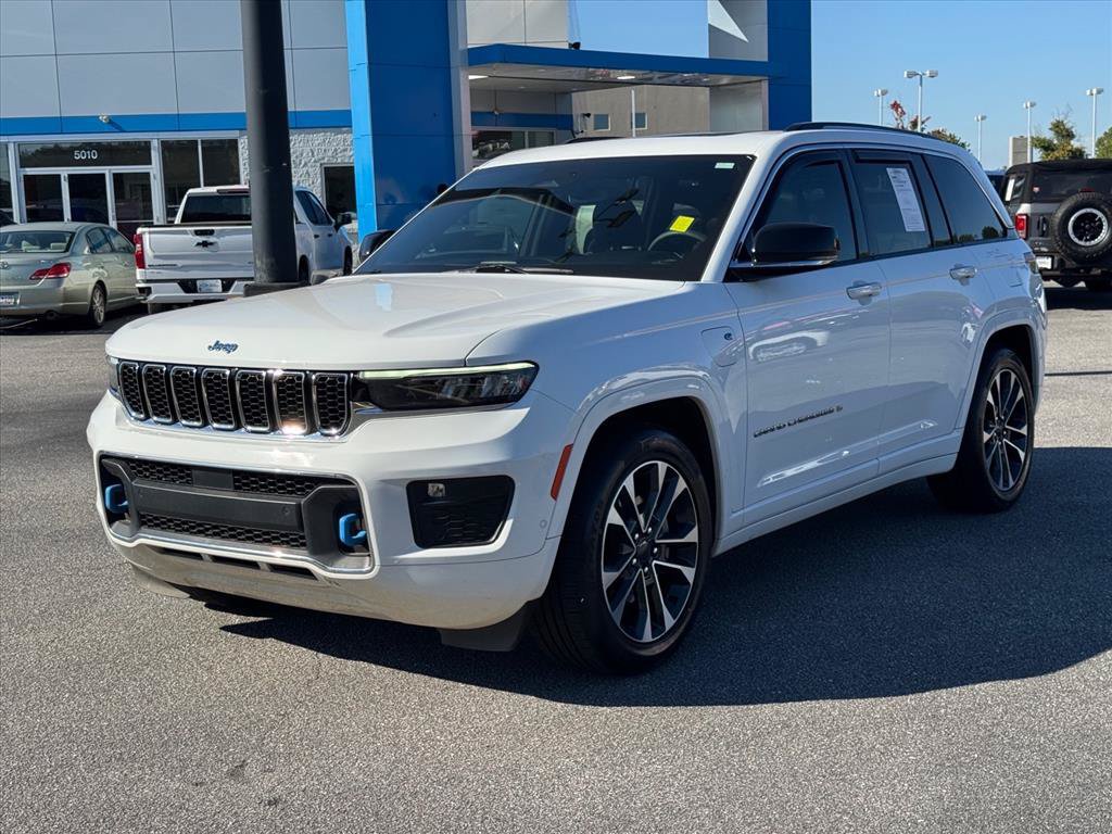 Used 2023 Jeep Grand Cherokee Overland AWD/4WD image 7
