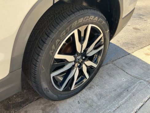 Used 2021 Honda Pilot Elite image 36