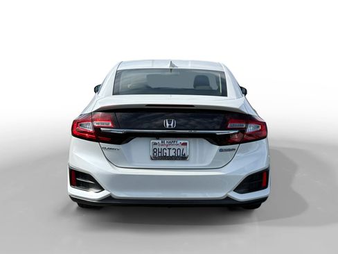 Certified 2018 Honda Clarity Plug-In Hybrid image 4