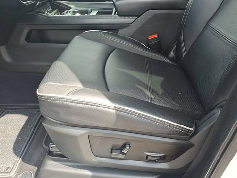 Used 2025 RAM 3500 Limited AWD/4WD image 10