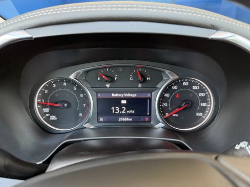 Used 2024 Chevrolet Blazer LT w/ Convenience Package FWD image 17