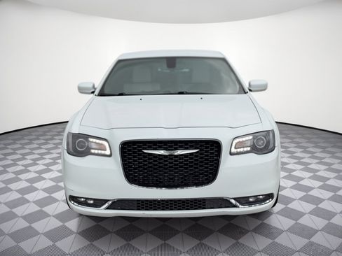 Used 2020 Chrysler 300 S RWD image 6