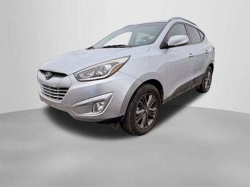 Used 2015 Hyundai Tucson SE image 1