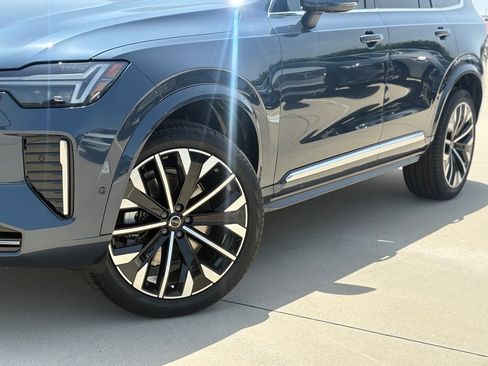 New 2026 Volvo XC90 B6 Plus w/ Protection Package Premier image 8