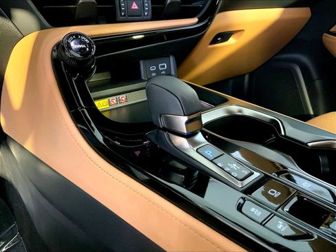 Used 2025 Lexus NX 350h AWD w/ Accessory Package (2T) image 17
