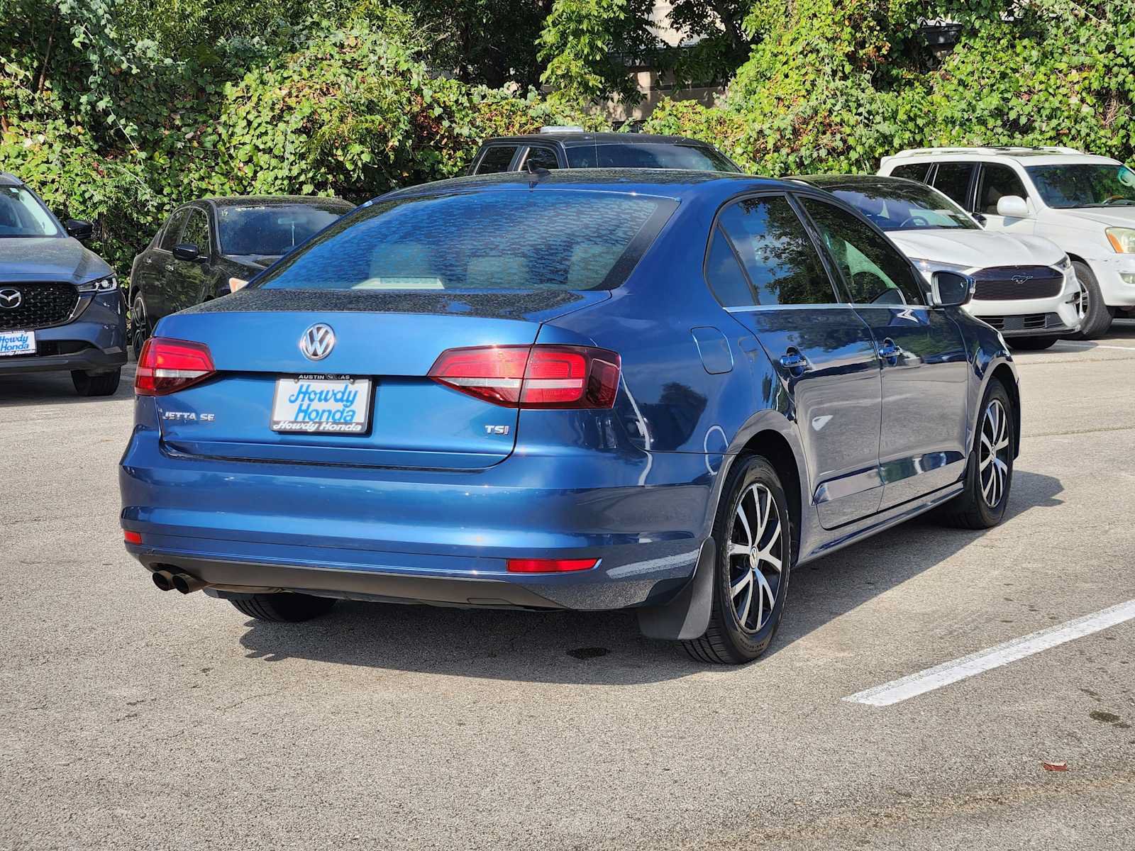 Used 2017 Volkswagen Jetta SE FWD image 6
