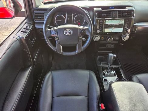 Used 2021 Toyota 4Runner Venture w/ Moonroof Package AWD/4WD image 14