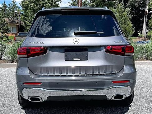 Certified 2022 Mercedes-Benz GLB 250 4MATIC image 16