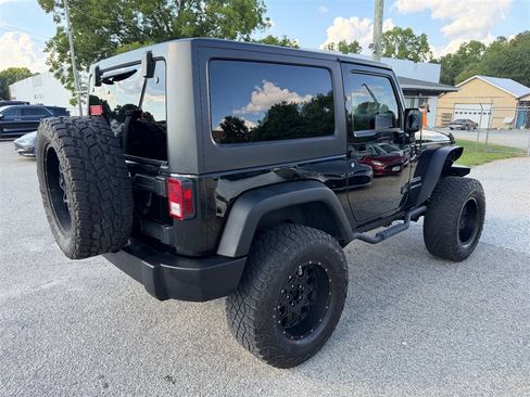 Used 2017 Jeep Wrangler Sport w/ Quick Order Package 24S AWD/4WD image 5