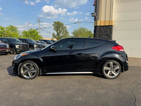 Used 2014 Hyundai Veloster Turbo w/ Turbo Technology Package 04 FWD image 2