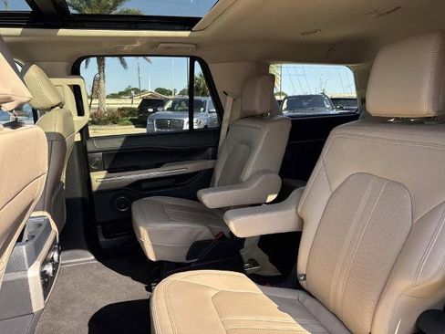 Certified 2024 Ford Expedition Limited AWD/4WD image 18