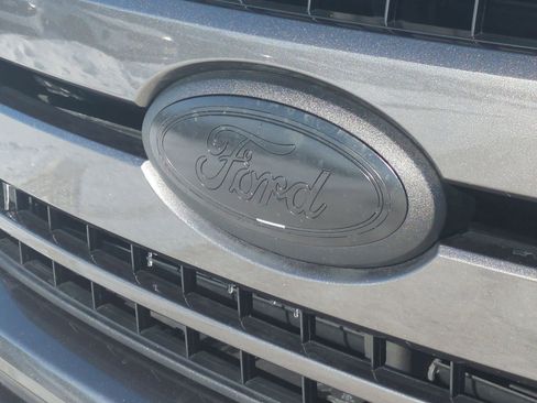 Used 2018 Ford F150 XLT w/ Equipment Group 302A Luxury image 15