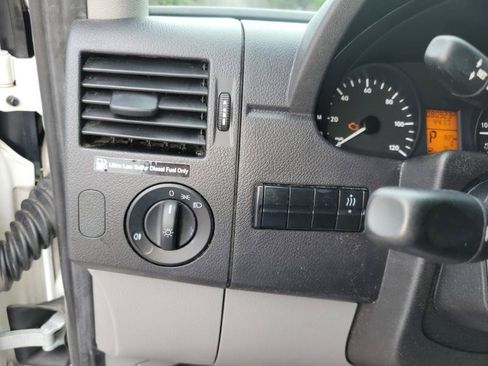 Used 2017 Freightliner Sprinter 3500 RWD image 24