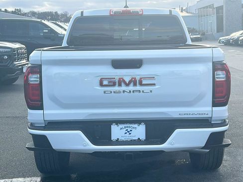 New 2026 GMC Canyon Denali image 5