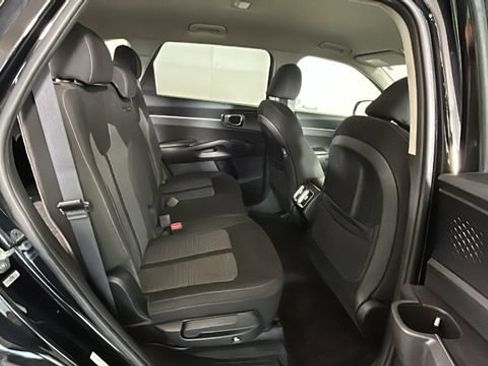 Used 2023 Kia Sorento LX AWD/4WD image 28