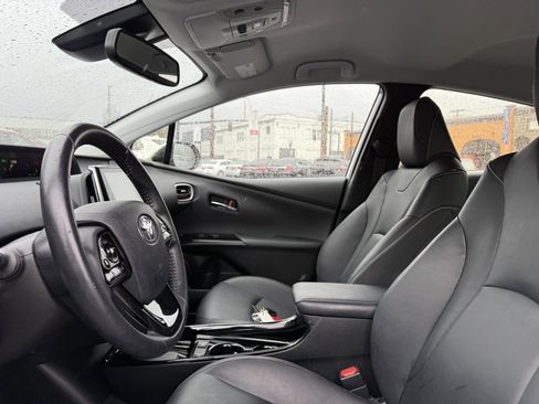 Certified 2021 Toyota Prius Prime Limited image 17