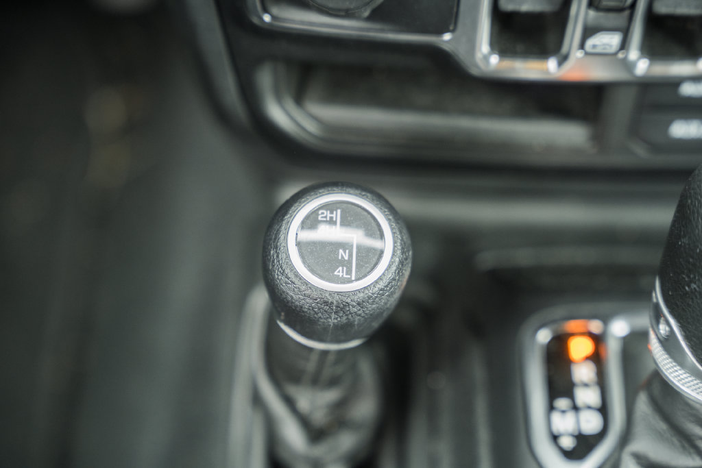 Used 2023 Jeep Wrangler Unlimited Sport AWD/4WD image 25