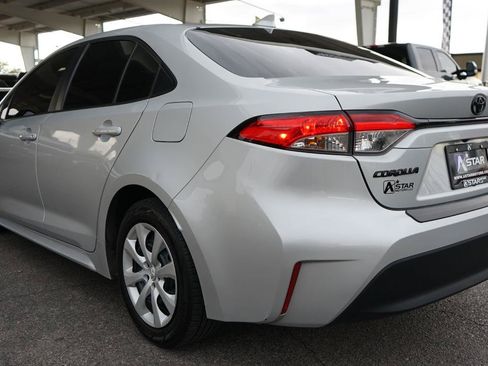 Used 2024 Toyota Corolla LE FWD image 5