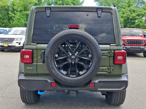 Used 2022 Jeep Wrangler Unlimited Sahara w/ Cold Weather Group AWD/4WD image 5