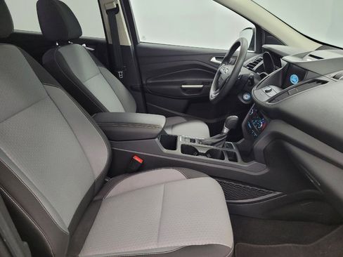 Used 2017 Ford Escape SE w/ Equipment Group 201A FWD image 21