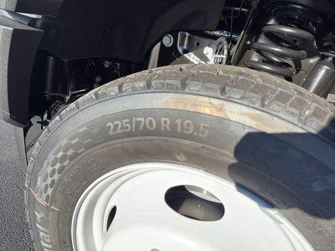 New 2026 Ford F450 XL w/ XL Chrome Package image 9