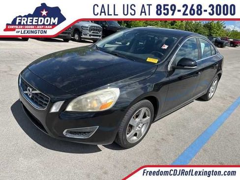 Used 2012 Volvo S60 T5 FWD image 1