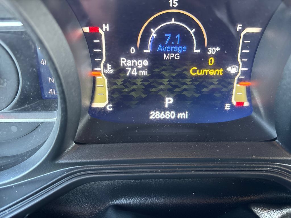 Used 2025 Jeep Wrangler Unlimited Sahara AWD/4WD image 16